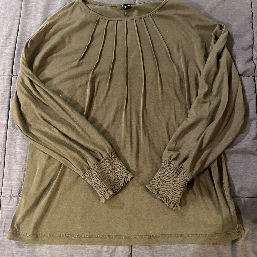 Women's Olive Green Pleated Front Long-Sleeve Blouse with Smocked Cuffs